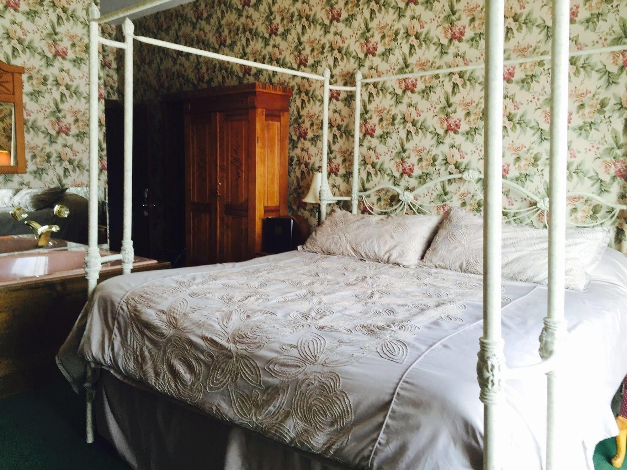 Inn House 4*