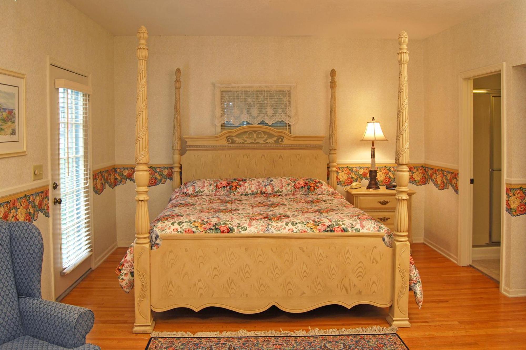 House Inn 4*