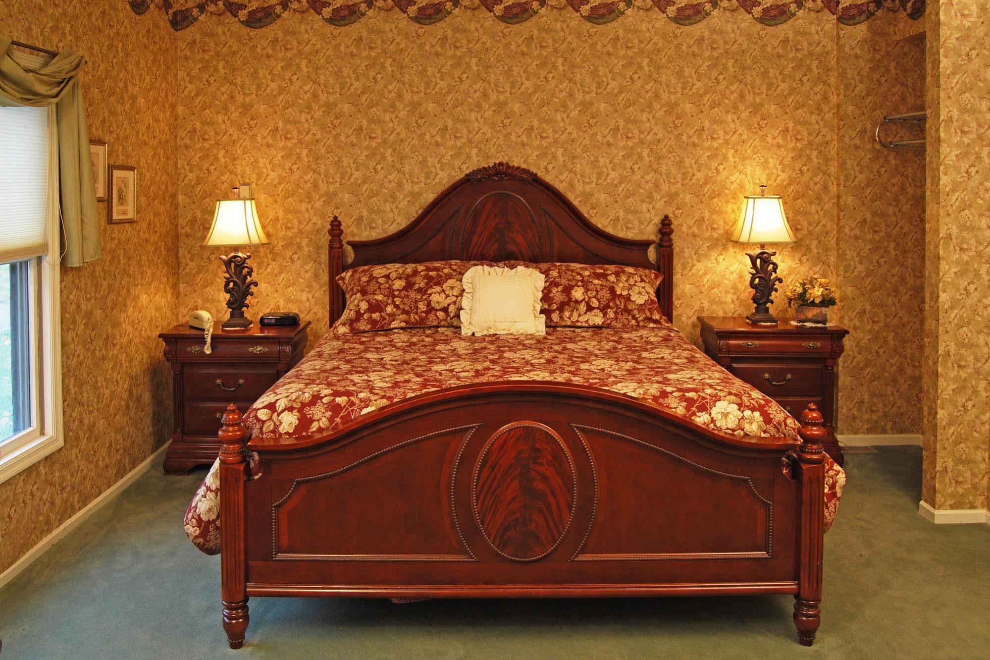 House Inn 4*